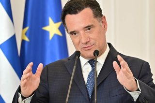 Νόμιμη βία. Αλλο και τούτο